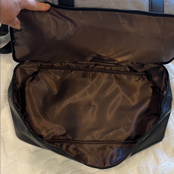 Lovevook Black, Gray and White Weekender Travel Bag - Picture 9 of 10